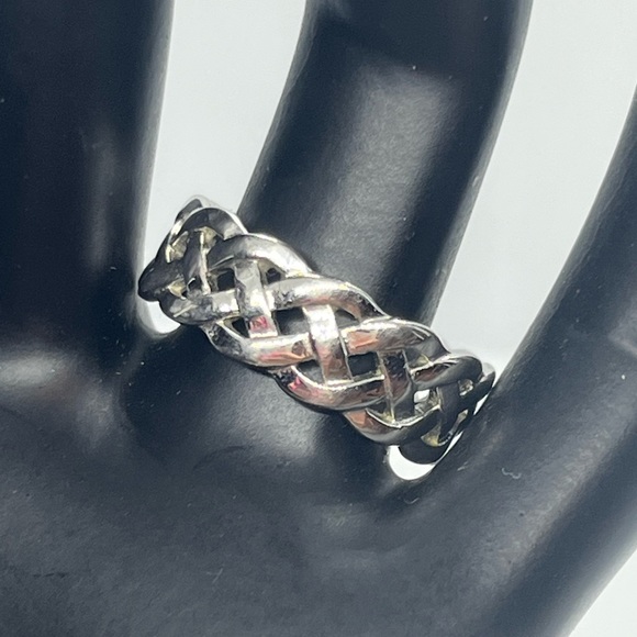 Celtic Knot braided sterling silver band ring Irish vintage size 8 - Picture 5 of 12